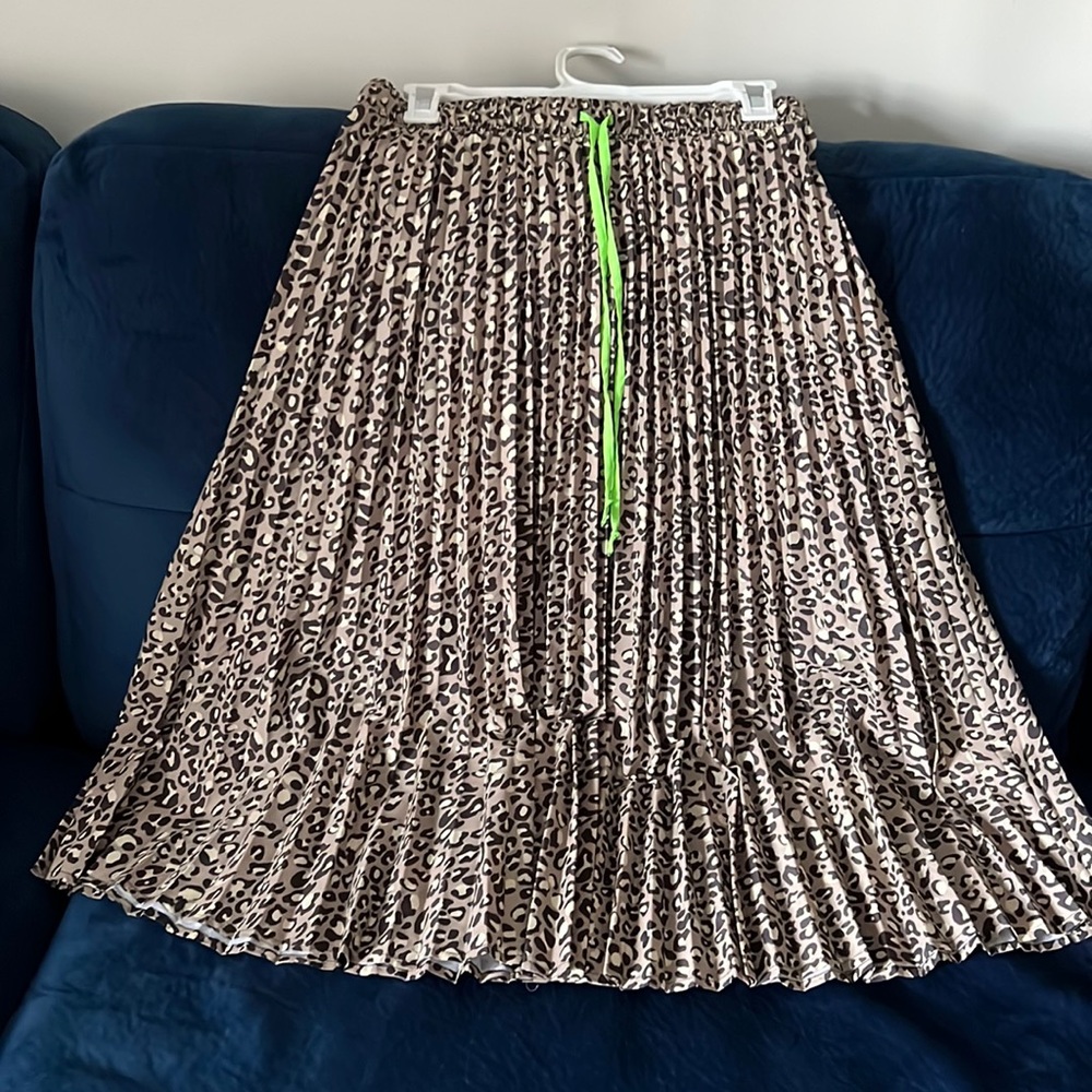 Leopard print skirt